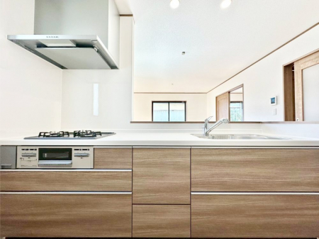 �L�b�`���@�������������I�ɁA�y�����I�V�X�e���L�b�`��