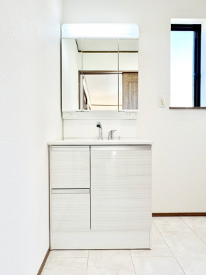 ���ʑ�E���ʏ��@���[�͂Ƌ@�\���ɗD�ꂽ���ʉ��ϑ�