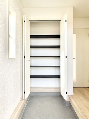 ̑ρ@Ղ[łV[Y{bNXŉƑŠCAւB  