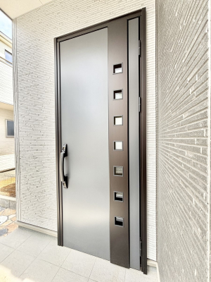 ���ց@��؂ȉƑ��A���q���o�}���錺�ցB