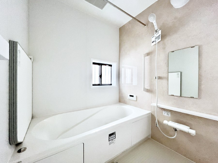 �����@����̔�����₷��؂ȃo�X�^�C���B�������Ƃ����C���y����Ŕ����Ƃ肽���ł��ˁI  