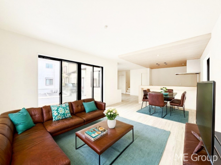 ���r���O�@��Ƃ肠��L�������������r���O�͉Ƒ��݂�Ȃ̌e���̋�Ԃł��@���Ƌ��CG�ł�