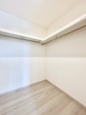 ̑@EH[NCN[[bgtŐԂLpł܂B