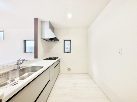 �L�b�`���@��Ƃ肠��L�b�`���ł͂��Ƒ��Ɗy�������������ł��܂��B