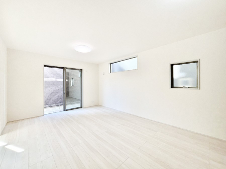 ���r���O�@�Ƒ��c���̎��Ԃ����������Ȃ��났�̃��r���O�_�C�j���O�B   