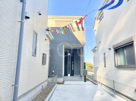 ���n�O�ώʐ^�@�������ꂽ�O�ρA�㎿�ȏZ��Ԃ��L���鎺���͉i�����S���ĉ߂�����Z���ł��B 