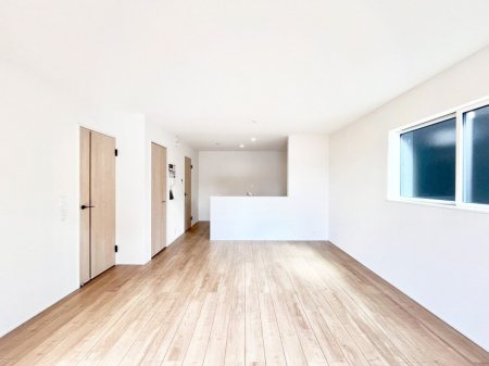 ���r���O�@���Ƒ��̓��₩�Șb�����ŕ�܂�閾�邢���r���O 