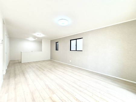 ���r���O�@�Z�ޕ��̌��������o�����A�C���e���A���l����̂��y���݂ȃ��r���O�ł��I 