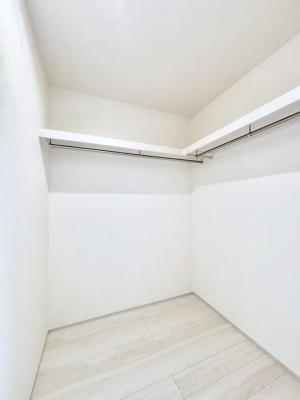 ̑@EH[NCN[[bgtŐԂLpł܂B