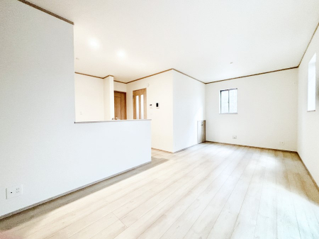 rO@14.06̂kcj͉Ƒ݂Ȃ̉KԁIƑ̂Ȃ厖ȃXy[XłB 