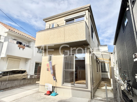 ���n�O�ώʐ^�@�������ꂽ�O�ρA�㎿�ȏZ��Ԃ��L���鎺���͉i�����S���ĉ߂�����Z���ł��B 