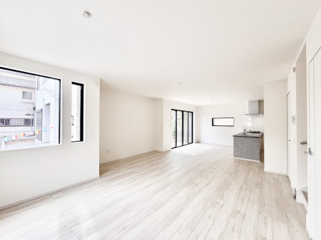 ���̑����ρ@�Ƒ������R�ƏW�܂�e���̃X�y�[�X�ɂȂ肻��