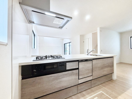 �L�b�`���@�������������I�ɁA�y�����I�V�X�e���L�b�`��  