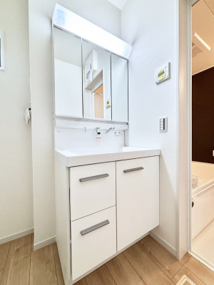 ʑEʏ@傫₷OʋŐʑ́AgȂ݃`FbN┧̂ɂ߂łB 