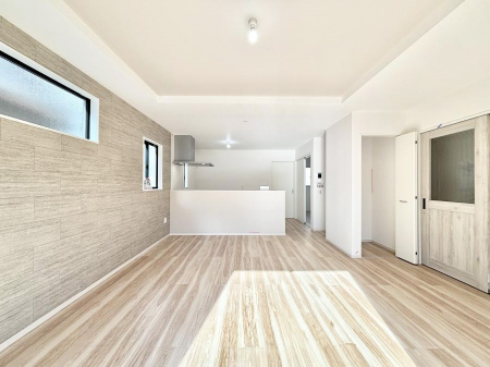 ���r���O�@���Ƒ��̓��₩�Șb�����ŕ�܂�閾�邢���r���O 