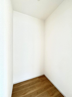 ̑@EH[NCN[[bgtŐԂLpł܂B