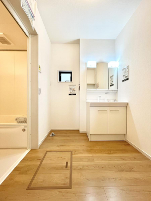 ʑEʏ@傫₷OʋŐʑ́AgȂ݃`FbN┧̂ɂ߂łB 