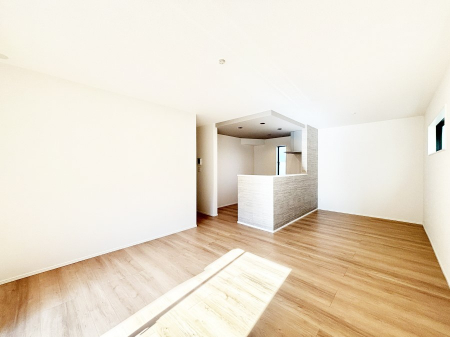 ���r���O�@�Z�ޕ��̌��������o�����A�C���e���A���l����̂��y���݂ȃ��r���O�ł�