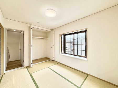 ̑ρ@rOƗׂ荇ĂaBقƈꑧła̋ԂłB  