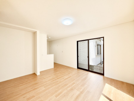 ���r���O�@�Z�ޕ��̌��������o�����A�C���e���A���l����̂��y���݂ȃ��r���O�ł�