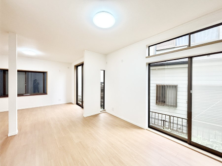 rO@Ƒ̓₩Șbŕ܂閾邢rO