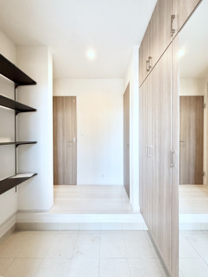 ց@~[tV[Y{bNX͂oO̐gȂ݃`FbNɕ֗