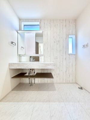 ʑEʏ@̂KԂłB̐gxxCǂg܂B 