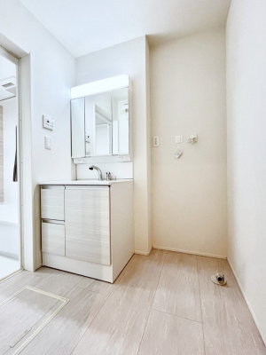 ̑@Ƃ̐ʃXy[XŒ̐gxxNN  