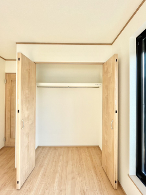 ���[�@�m���̃N���[�[�b�g�B���s��������̂Ō���̈ߗނ�����������܂�܂��B�@