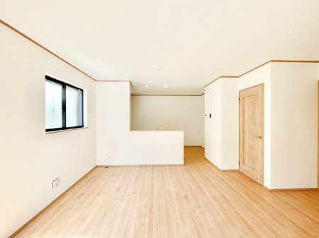 ���r���O�@�Z�ޕ��̌��������o�����A�C���e���A���l����̂��y���݂ȃ��r���O�ł��I �@