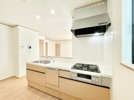 �L�b�`���@���������Ȃ���ł����Ƒ��Ƃ̉�b���y���߂�ΖʃL�b�`���@