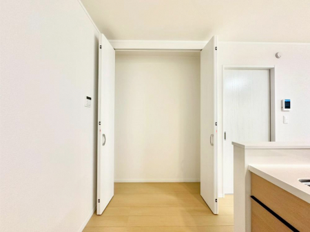 ���[�@�L�b�`�������[�I�H�ނ̃X�g�b�N�͂������A���p�i�̎��[�Ȃǎg�����͂��낢��   