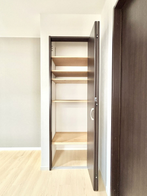 ̑ρ@rO[BɎ[ƕW܂LDKXbLЕtłˁB  