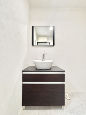 ʑEʏ@邢ʏ͖̐gxxyłႢłB