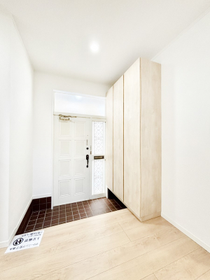 ���ց@���ʔ��͂��Ƒ��̎ʐ^��G�߂̃C���e���A�ŏ���I�Ƃ��ĉ��o�ł��܂�