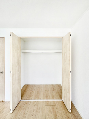 ���[�@�m���̃N���[�[�b�g�B���s��������̂Ō���̈ߗނ�����������܂�܂��B