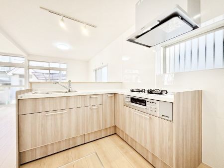 �L�b�`���@�������������I�ɁA�y�����I�V�X�e���L�b�`��