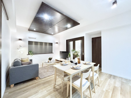 rO@Ƒ̓₩Șbŕ܂閾邢rO