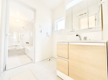 ���ʑ�E���ʏ��@�������̂�����K��Ԃł��B�����̐g�x�x���C�����ǂ����g�������܂��B 