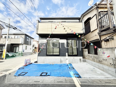 ���n�O�ώʐ^�@�������ꂽ�O�ρA�㎿�ȏZ��Ԃ��L���鎺���͉i�����S���ĉ߂�����Z���ł��B 