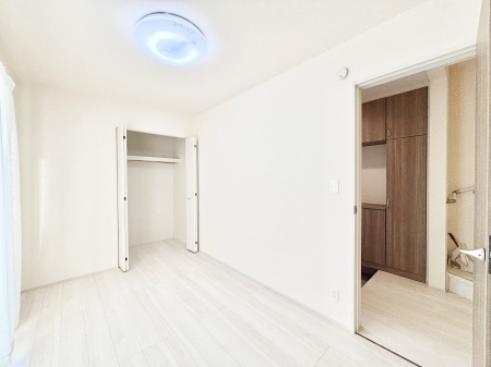 ���̑����ρ@�o���R�j�[���J�������v���X���Ă����m��