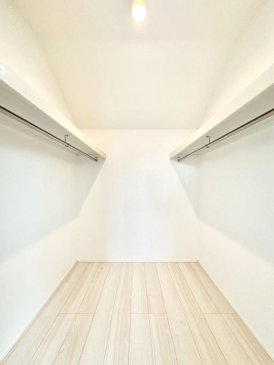 ̑@EH[NCN[[bgtŐԂLpł܂B