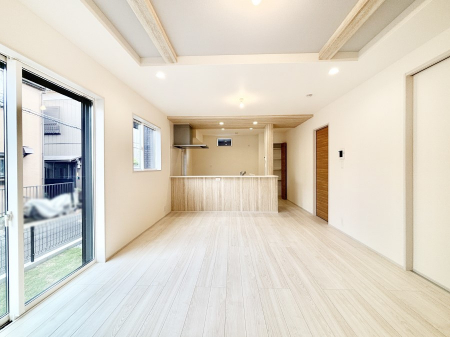 rO@Ƒ̓₩Șbŕ܂閾邢rO