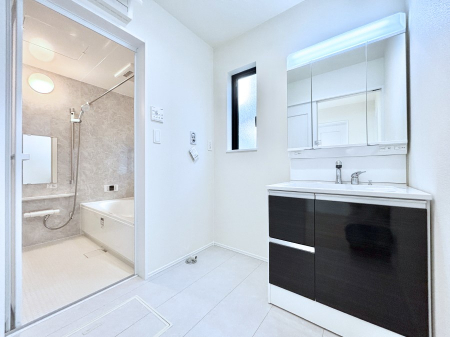 ���̑��@�L�X�Ƃ�Ƃ�̂��郉���h���[�X�y�[�X�B  