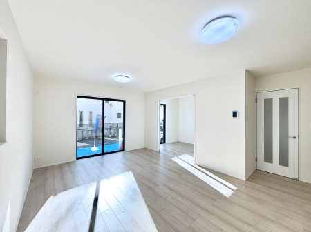 ���̑����ρ@�Ƒ������R�ƏW�܂�e���̃X�y�[�X�ɂȂ肻��