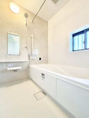 �����@����̔�����₷��؂ȃo�X�^�C���B�������Ƃ����C���y����Ŕ����Ƃ肽���ł��ˁI  