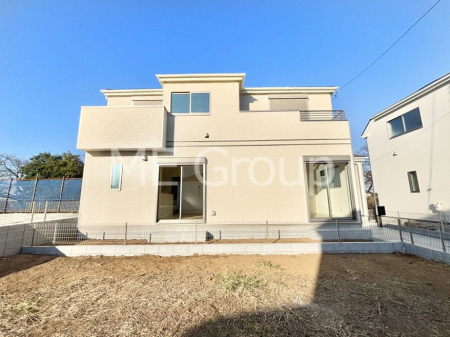 ���n�O�ώʐ^�@�������ꂽ�O�ρA�㎿�ȏZ��Ԃ��L���鎺���͉i�����S���ĉ߂�����Z���ł��B 