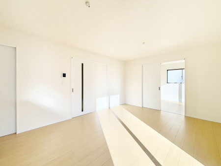 ���r���O�@�傫�ȑ����炽���Ղ�̗z���ƕ����������郊�r���O