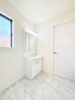 ���̑��@�������̂�����K��Ԃł��B�����̐g�x�x���C�����ǂ����g�������܂��B 