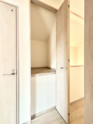 ���̑����ρ@�L�����[�B�|�������G�߂̏��������[���邱�Ƃ��ł��܂��B